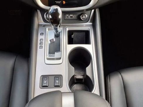 Used 2024 Nissan Murano SV w/ SV Midnight Edition Package image 31