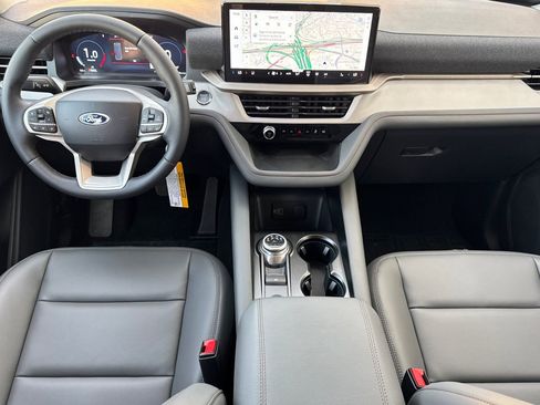 New 2026 Ford Explorer Active w/ Active Comfort Package image 12