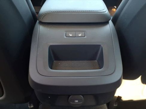 Used 2025 Volvo S60 B5 Core image 33