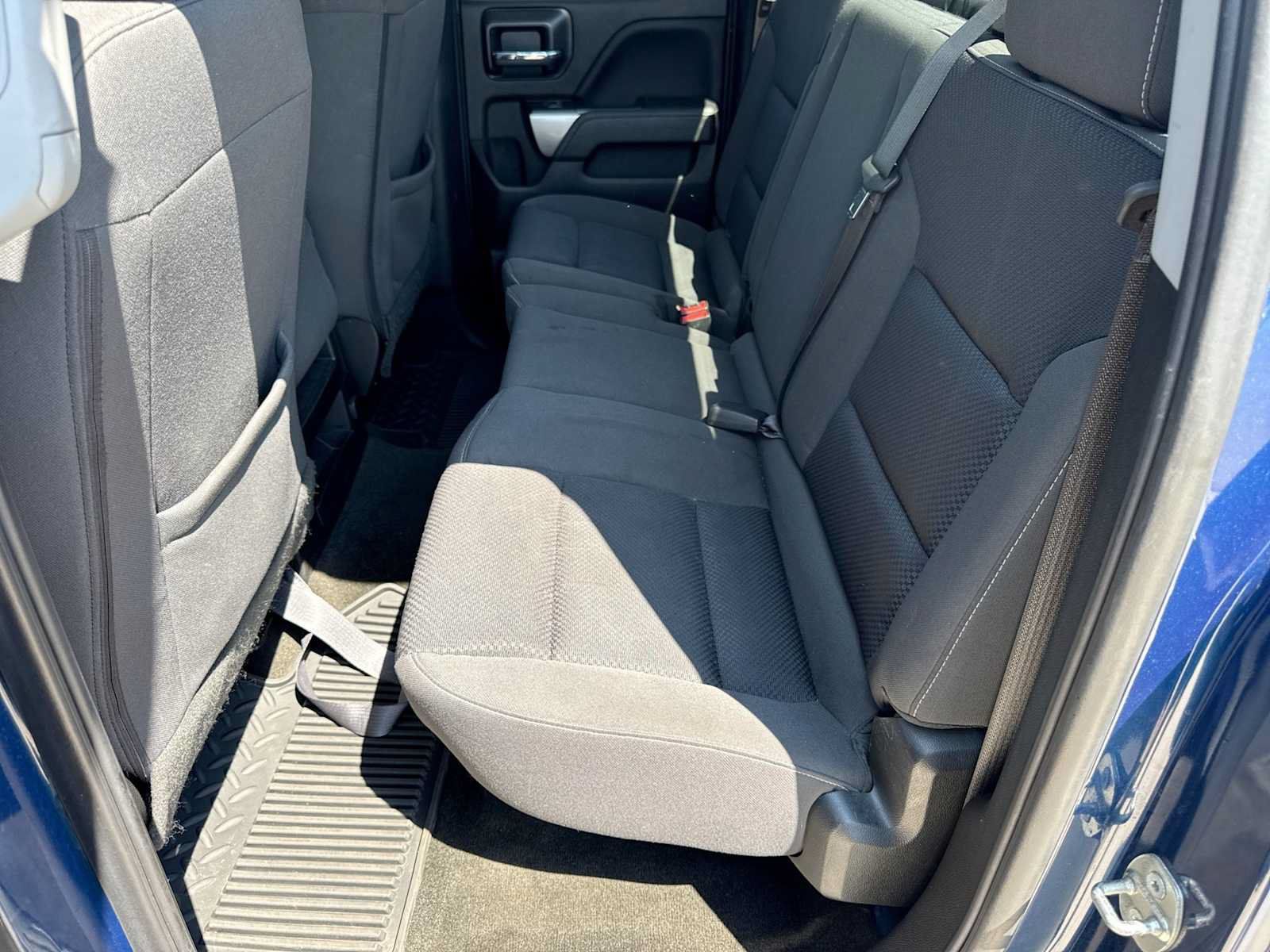 Used 2018 Chevrolet Silverado 1500 LT w/ All Star Edition AWD/4WD image 18