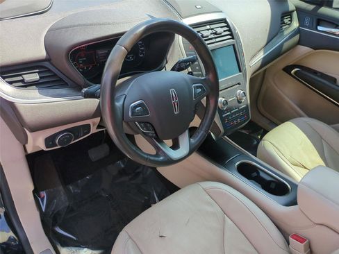 Used 2019 Lincoln MKC Reserve AWD/4WD image 9