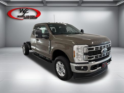 New 2026 Ford F350 XLT w/ XLT Value Package AWD/4WD image 3