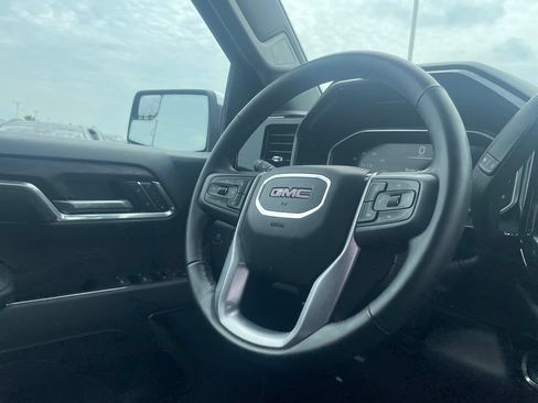 Used 2026 GMC Sierra 1500 SLT AWD/4WD image 29