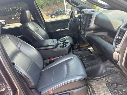 Used 2021 RAM 3500 Tradesman w/ Chrome Appearance Group AWD/4WD image 12