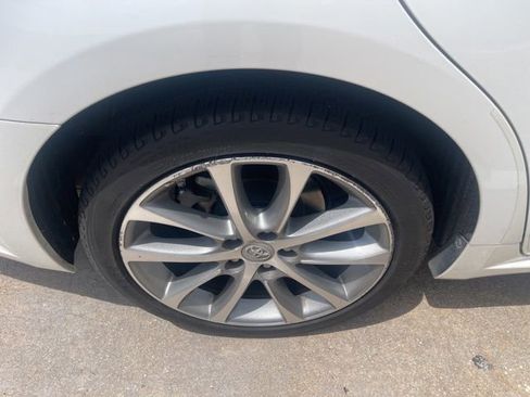 Used 2015 Toyota Avalon XLE Touring FWD image 5