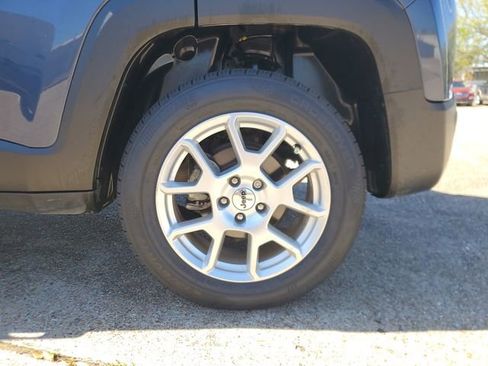 Used 2022 Jeep Renegade Latitude image 8