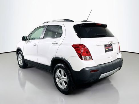 Used 2016 Chevrolet Trax LT w/ LT Sun and Sound Package image 8