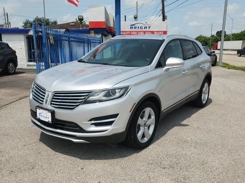 Used 2017 Lincoln MKC Premiere FWD image 26