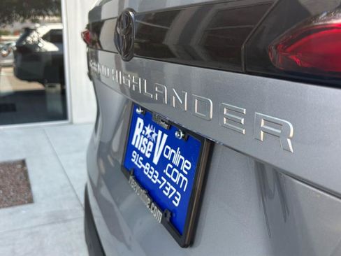 Used 2024 Toyota Grand Highlander FWD image 8