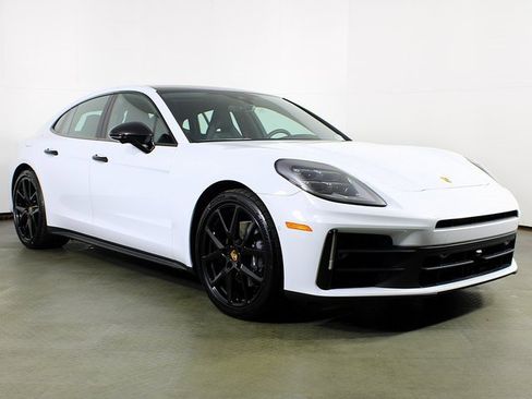 New 2025 Porsche Panamera 4 image 9