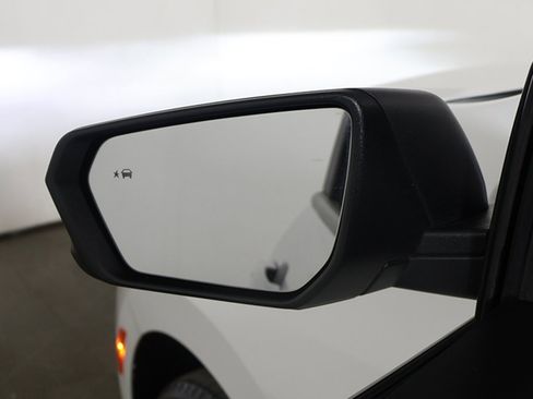 Used 2024 Chevrolet Equinox LS w/ Driver Confidence II Package image 29