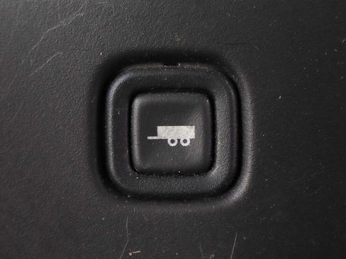 Used 2016 Chevrolet Express 4500 w/ Chrome Appearance Package image 22