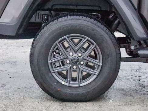 New 2026 Jeep Gladiator Sport image 12