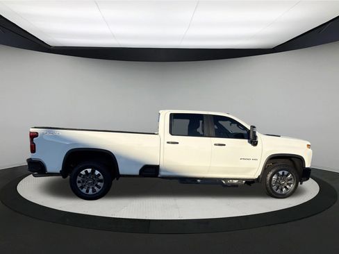 Used 2022 Chevrolet Silverado 2500 Custom w/ Custom Convenience Package AWD/4WD image 7