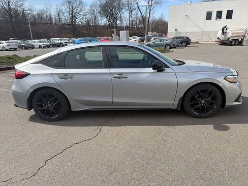 Used 2023 Honda Civic Sport image 13