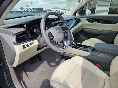 Used 2020 Cadillac XT6 Premium Luxury w/ LPO, Floor Liner Package image 15