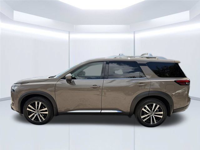 Used 2023 Nissan Pathfinder Platinum w/ Black Appearance Package AWD/4WD image 10