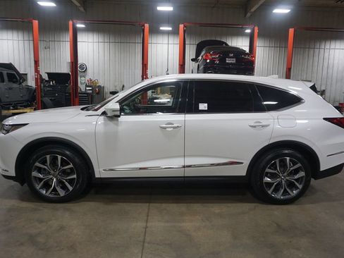 Used 2023 Acura MDX SH-AWD w/ Technology Package image 20