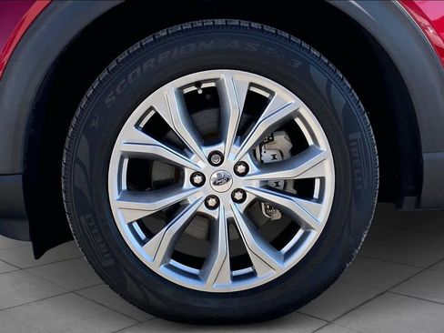 Used 2021 Ford Explorer Limited w/ Equipment Group 301A image 10