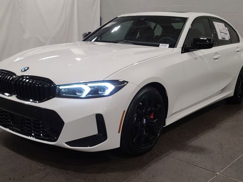 Used 2026 BMW 330i Sedan w/ M Sport Package RWD image 3