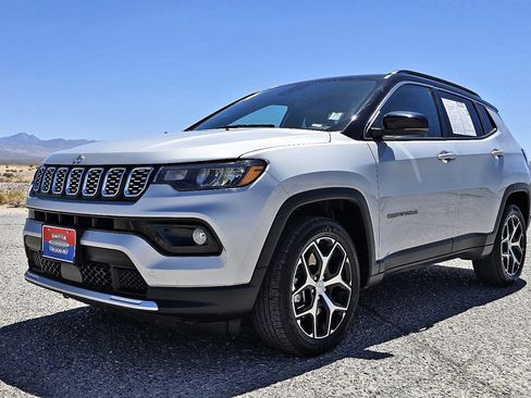 Used 2024 Jeep Compass Limited image 1