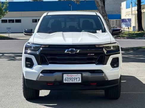 Used 2024 Chevrolet Colorado Z71 w/ Z71 Convenience Package 2 image 9