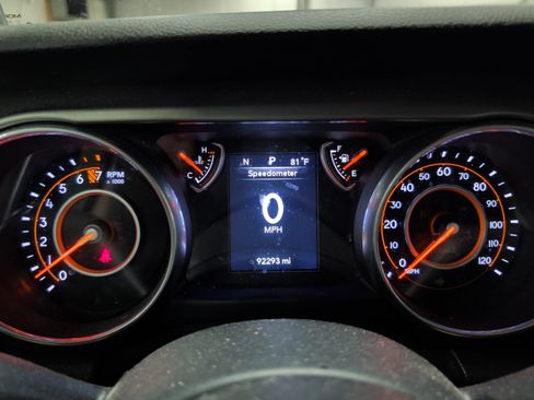Used 2018 Jeep Wrangler Unlimited Sport AWD/4WD image 8