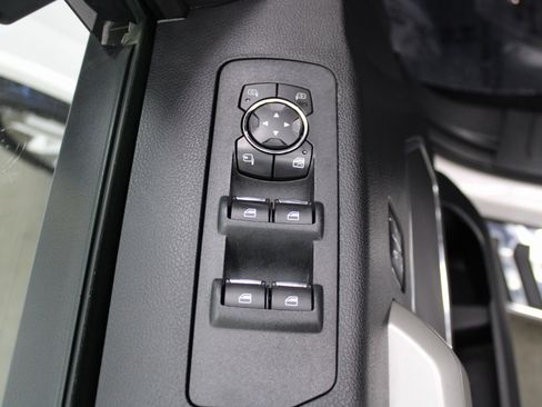 Used 2018 Ford F150 Lariat w/ Equipment Group 502A Luxury image 13