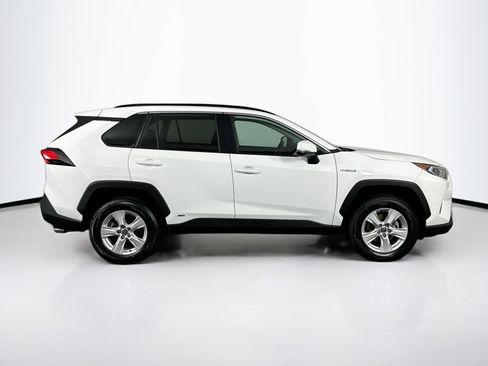 Used 2021 Toyota RAV4 XLE image 12