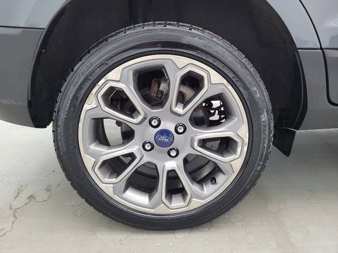 Used 2018 Ford EcoSport Titanium w/ Titanium Cold Weather Package AWD/4WD image 31