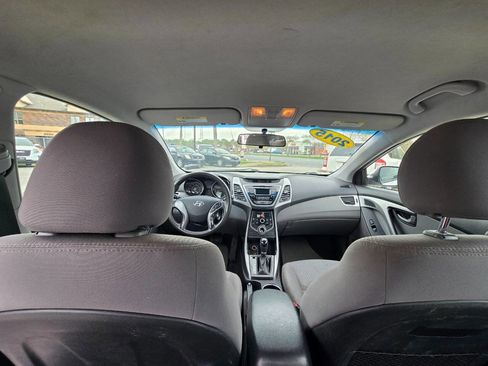 Used 2015 Hyundai Elantra SE FWD image 26
