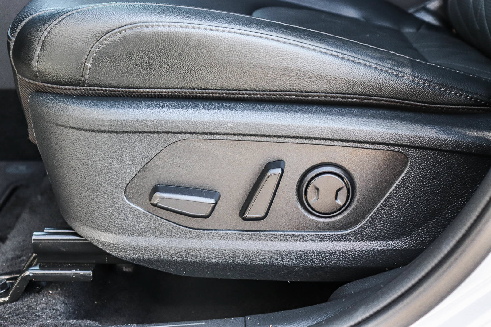 Used 2025 Kia Sportage X-Line w/ Premium Package AWD/4WD image 23