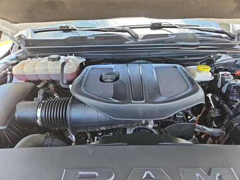 Used 2025 RAM 1500 Laramie AWD/4WD image 26