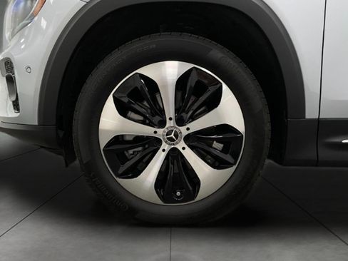 Certified 2026 Mercedes-Benz GLB 250 4MATIC image 43