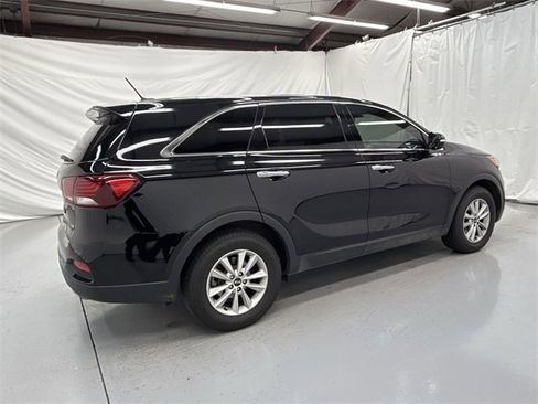 Used 2020 Kia Sorento L image 8