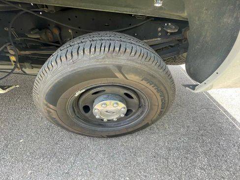 Used 2016 Ford F250 XL w/ Power Equipment Group image 12