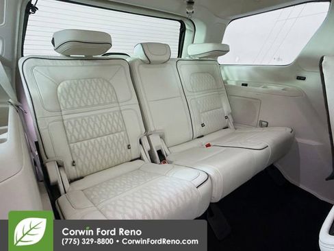 Used 2020 Lincoln Navigator Black Label w/ Cargo Convenience Package AWD/4WD image 28