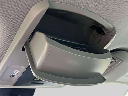 Certified 2024 Toyota Camry SE image 31