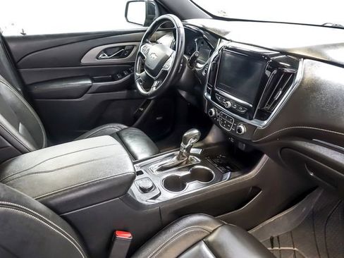 Used 2023 Chevrolet Traverse LT w/ LT Premium Package AWD/4WD image 38
