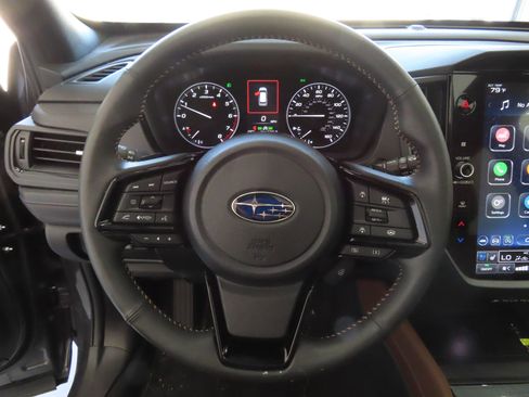 Used 2025 Subaru Forester Touring AWD/4WD image 14