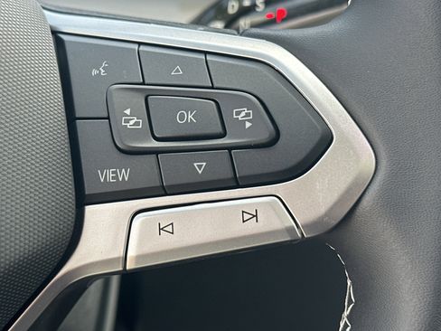 New 2026 Volkswagen Tiguan SE FWD image 20