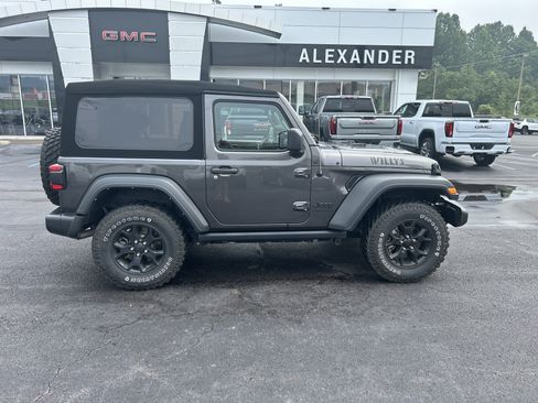 Used 2023 Jeep Wrangler Sport AWD/4WD image 2