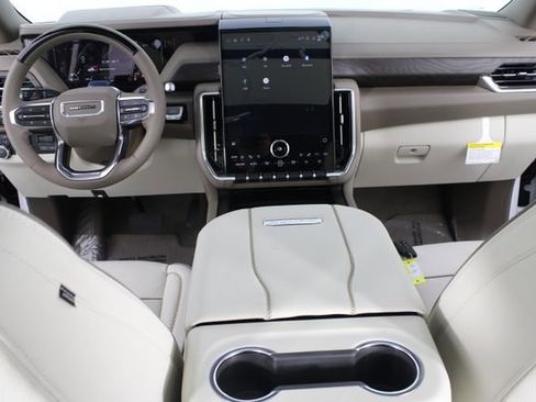 New 2026 GMC Yukon XL Denali w/ Denali Reserve Package image 13