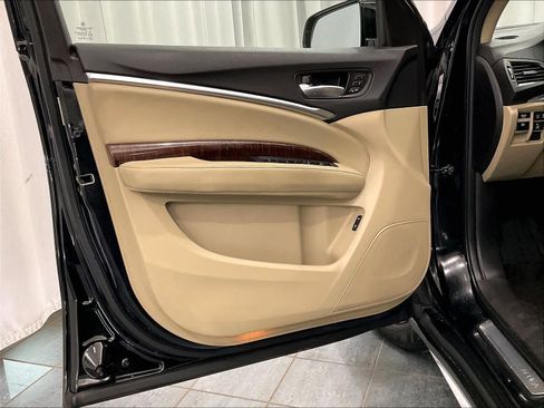 Used 2017 Acura MDX SH-AWD image 9