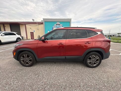 Used 2021 Kia Seltos S FWD image 6