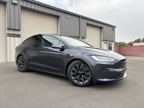 Used 2024 Tesla Model X AWD/4WD image 2