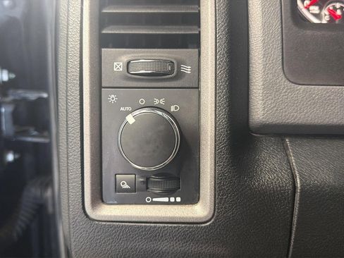 Used 2015 RAM 2500 Tradesman w/ Chrome Appearance Group image 23