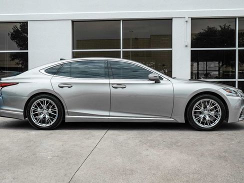 Used 2019 Lexus LS 500 w/ Interior Upgrade Package RWD image 8