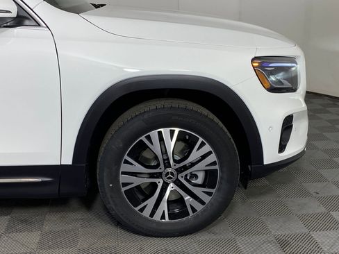 Used 2026 Mercedes-Benz GLB 250 4MATIC image 11