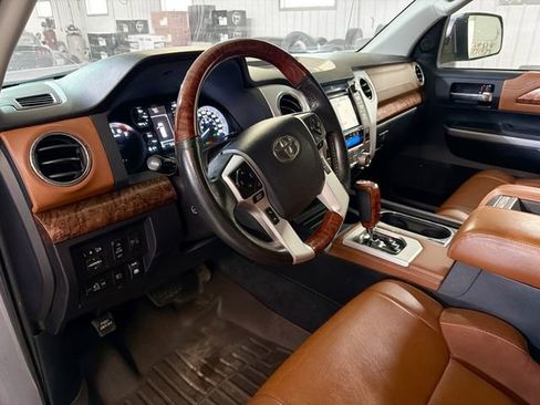 Used 2018 Toyota Tundra Platinum image 8